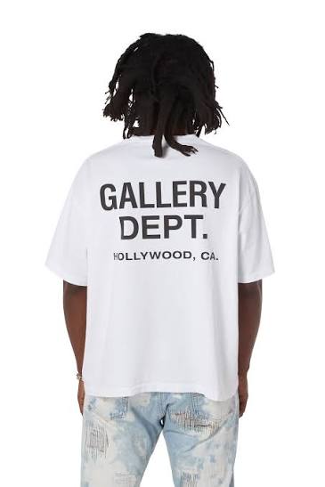 T-shirt gallery dept